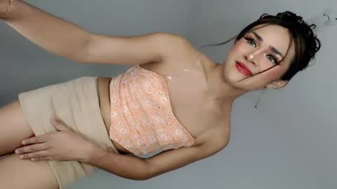 Snapshot of nattayah chatting on 06-21-26, 06:05 Nathalie smith online show from 06-21-26, 06:05