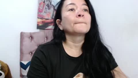 Snapshot of naturally_mature chatting on 05-13-26, 06:55 Sammy online show from 05-13-26, 06:55