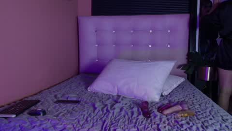 Snapshot of naturaltitss_ chatting on 12-06-24, 07:56 Gwen online show from 12-06-24, 07:56