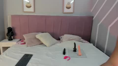 Snapshot of natybliss chatting on 06-14-26, 05:09 natybliss online show from 06-14-26, 05:09