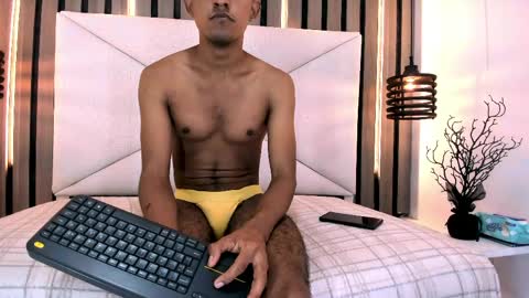 natzuki_ online show from 05-12-26, 11:51