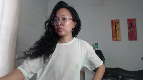 Snapshot of natzumi_mcqueen chatting on 12-30-24, 04:19 Stella Mcqueen online show from 12-30-24, 04:19