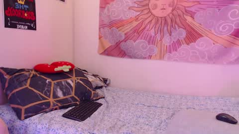 Eimy online show from 04-18-26, 07:07