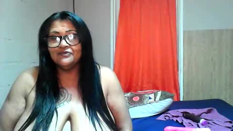 Snapshot of naughtinatz chatting on 10-18-25, 08:53 Naughtinatz online show from 10-18-25, 08:53