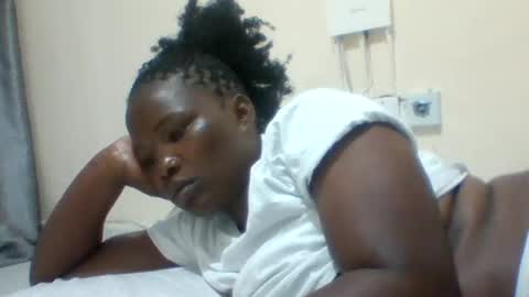 Snapshot of naughty_baddie5 chatting on 07-05-26, 11:23 candy online show from 07-05-26, 11:23