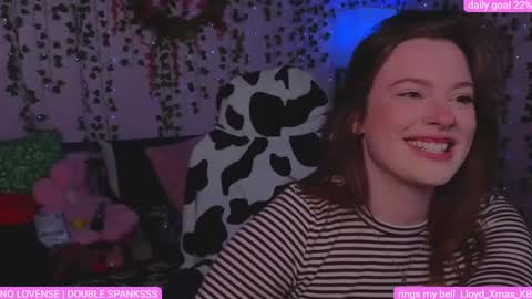 Snapshot of naughty_bella99 chatting on 05-15-26, 11:56 bella online show from 05-15-26, 11:56