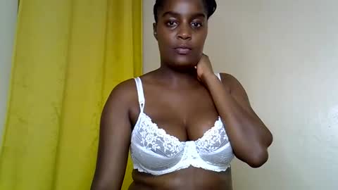 Snapshot of naughty_booby chatting on 06-10-26, 09:35 Bettybooby online show from 06-10-26, 09:35
