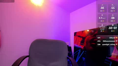 Snapshot of naughty_butt chatting on 11-07-25, 01:16 Megan online show from 11-07-25, 01:16