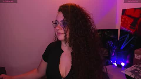 Snapshot of naughty_butt chatting on 03-17-26, 03:22 Megan online show from 03-17-26, 03:22