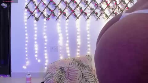 Snapshot of naughty_ebonyy chatting on 05-02-26, 01:54 SASHA online show from 05-02-26, 01:54