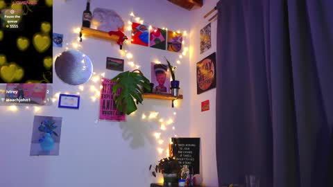 Snapshot of naughty_em_17 chatting on 01-13-25, 01:02 Em  please help me reach 100 thumbs up 3 online show from 01-13-25, 01:02