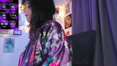 Snapshot of naughty_em_17 chatting on 01-13-25, 04:07 Em  please help me reach 100 thumbs up 3 online show from 01-13-25, 04:07