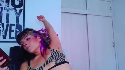 Snapshot of naughty_em_17 chatting on 09-14-25, 04:50 Em  please help me reach 100 thumbs up 3 online show from 09-14-25, 04:50