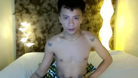 Snapshot of naughty_kirk chatting on 07-12-26, 07:27 Kirk online show from 07-12-26, 07:27