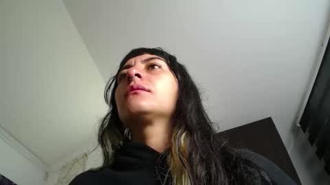 Kitten online show from 12-17-25, 10:54