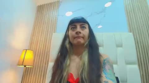 Snapshot of naughty_kittenm chatting on 06-11-26, 11:19 Kitten online show from 06-11-26, 11:19