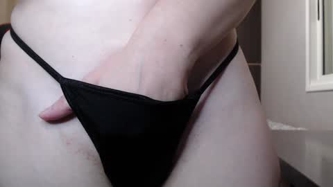 Snapshot of naughty_popa chatting on 12-28-24, 06:17 Ann online show from 12-28-24, 06:17