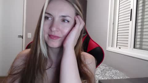 Snapshot of naughty_popa chatting on 01-05-25, 08:00 Ann online show from 01-05-25, 08:00