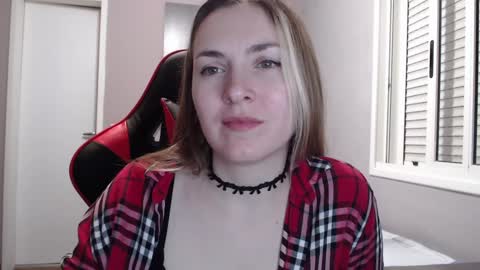 Snapshot of naughty_popa chatting on 01-06-25, 01:20 Ann online show from 01-06-25, 01:20