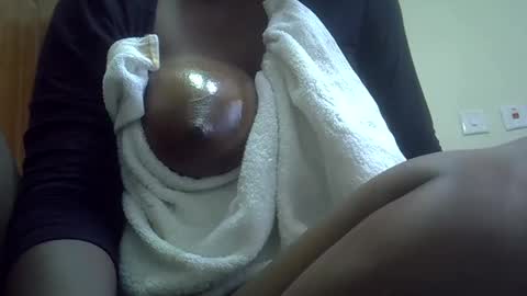 Snapshot of naughty_tash21 chatting on 02-05-25, 06:02 Naughty online show from 02-05-25, 06:02