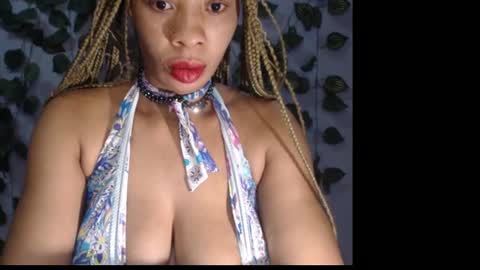 Snapshot of naughty_xxbunny chatting on 02-01-25, 02:05 beauty online show from 02-01-25, 02:05