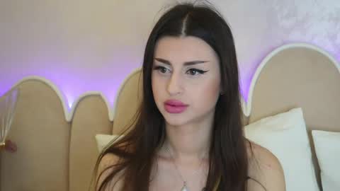 Snapshot of naughtyalicee chatting on 05-19-26, 06:53 naughtyalicee online show from 05-19-26, 06:53