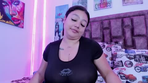 Snapshot of naughtyanamaria chatting on 12-19-24, 03:40 Ana online show from 12-19-24, 03:40