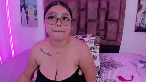 Snapshot of naughtyanamaria chatting on 01-04-25, 05:58 Ana online show from 01-04-25, 05:58