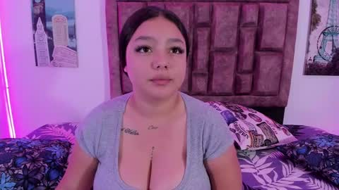 Snapshot of naughtyanamaria chatting on 01-15-25, 03:00 Ana online show from 01-15-25, 03:00