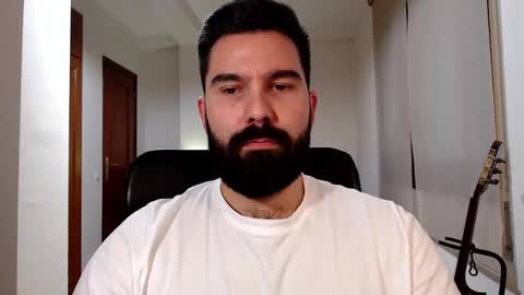 Snapshot of naughtybear_69 chatting on 11-03-25, 11:33 Tom online show from 11-03-25, 11:33