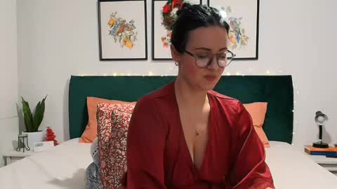 Snapshot of naughtybrunettexxx chatting on 12-07-24, 11:23 NaughtyBrunetteXXX online show from 12-07-24, 11:23