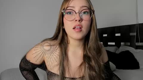 LANAindependent model online show from 01-10-26, 09:00