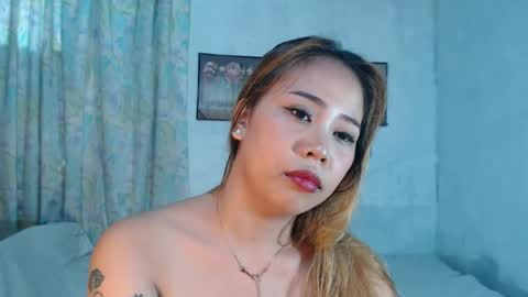 Snapshot of naughtyhotsexyjean chatting on 06-26-26, 05:56 miss jean online show from 06-26-26, 05:56