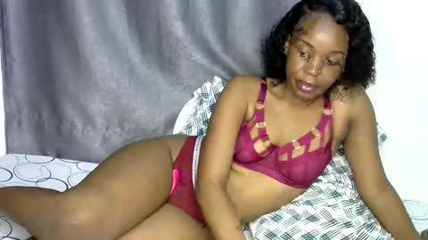 Snapshot of naughtyie chatting on 05-23-26, 10:36 naughtyie online show from 05-23-26, 10:36