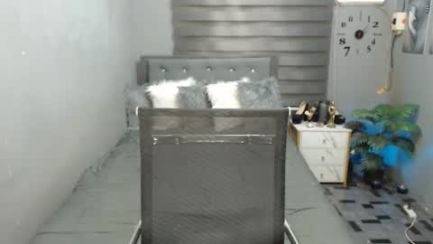 Crystal online show from 10-22-25, 07:02