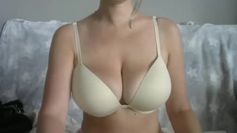 Snapshot of naughtykitten94 chatting on 06-27-26, 07:13 Chris online show from 06-27-26, 07:13