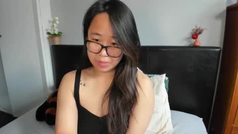 Gigi Chu  online show from 03-12-26, 02:12