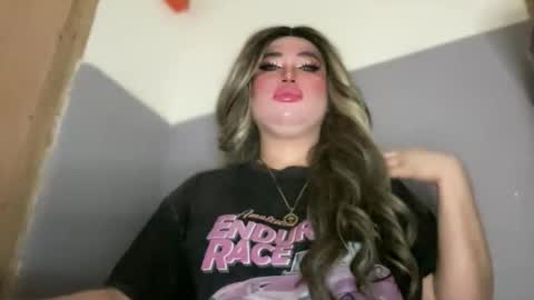 Rose Wilson online show from 11-19-25, 04:40