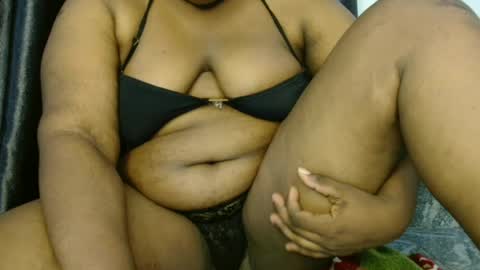 Snapshot of naughtyslut02 chatting on 06-15-26, 03:42 naughtyslut02 online show from 06-15-26, 03:42