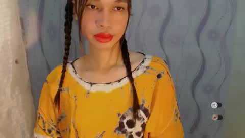 Snapshot of naughtysunshinepinay chatting on 04-30-26, 01:34 Celine online show from 04-30-26, 01:34