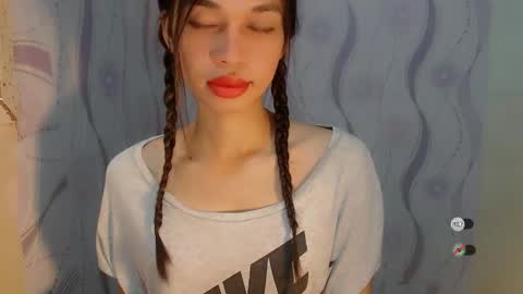 Snapshot of naughtysunshinepinay chatting on 05-06-26, 11:43 Celine online show from 05-06-26, 11:43