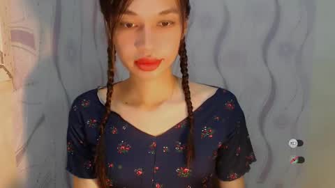 Snapshot of naughtysunshinepinay chatting on 05-08-26, 10:48 Celine online show from 05-08-26, 10:48