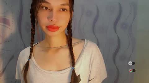 Snapshot of naughtysunshinepinay chatting on 05-15-26, 12:06 Celine online show from 05-15-26, 12:06