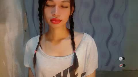 Snapshot of naughtysunshinepinay chatting on 05-22-26, 02:55 Celine online show from 05-22-26, 02:55