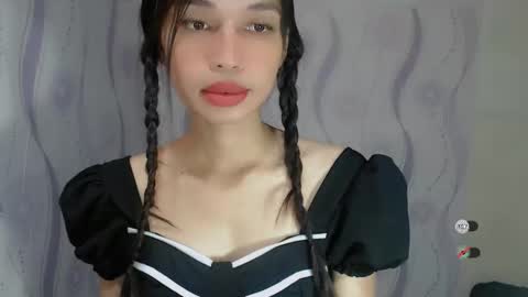 Snapshot of naughtysunshinepinay chatting on 05-31-26, 01:36 Celine online show from 05-31-26, 01:36
