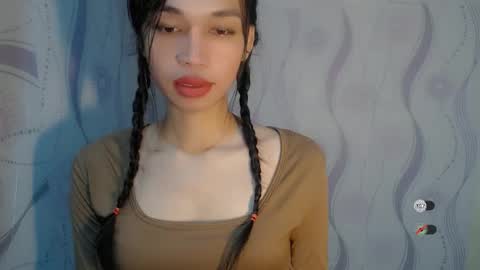 Snapshot of naughtysunshinepinay chatting on 06-01-26, 12:01 Celine online show from 06-01-26, 12:01
