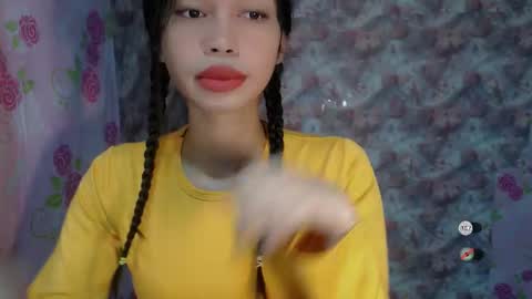 Snapshot of naughtysunshinepinay chatting on 06-11-26, 01:49 Celine online show from 06-11-26, 01:49