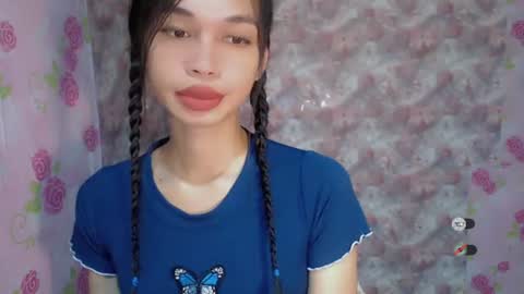 Snapshot of naughtysunshinepinay chatting on 06-14-26, 01:03 Celine online show from 06-14-26, 01:03