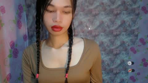 Snapshot of naughtysunshinepinay chatting on 06-25-26, 09:08 Celine online show from 06-25-26, 09:08