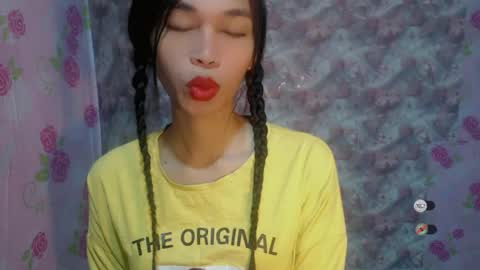Snapshot of naughtysunshinepinay chatting on 07-04-26, 01:01 Celine online show from 07-04-26, 01:01